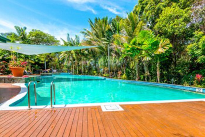 Pool 16 of 28