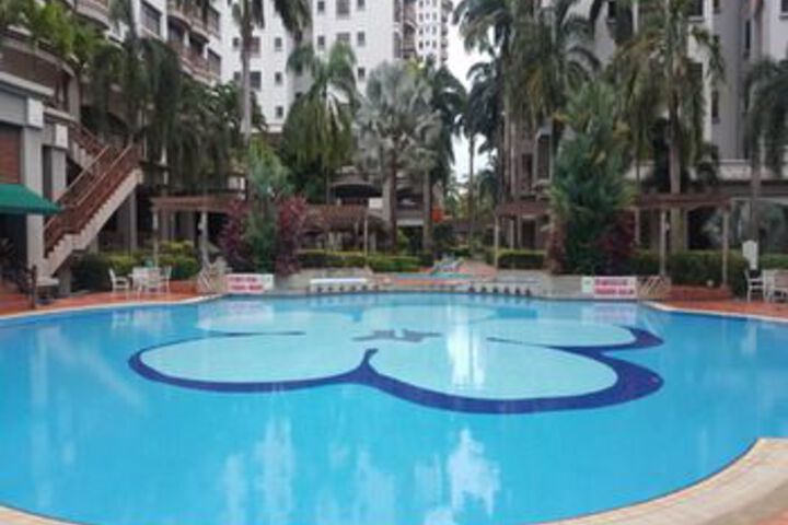 Pool 53 of 62