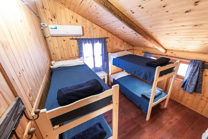 Room 2 of 9