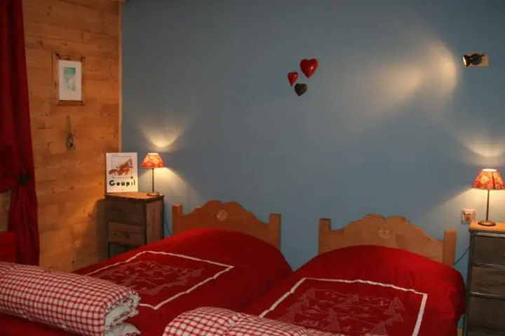 Room 2 of 6
