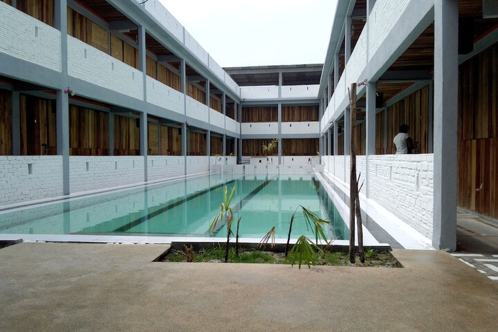 Pool 43 of 64