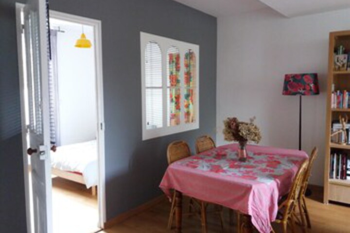 Room 10 of 28