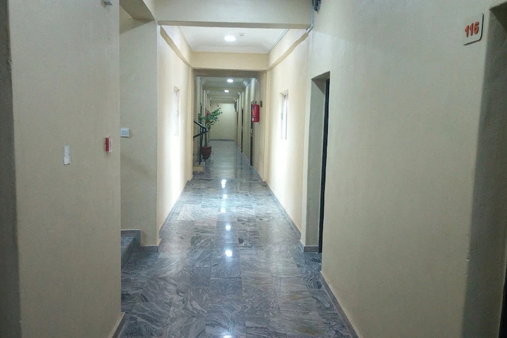 Room 10 of 13