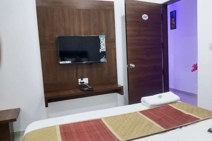 Room 16 of 18