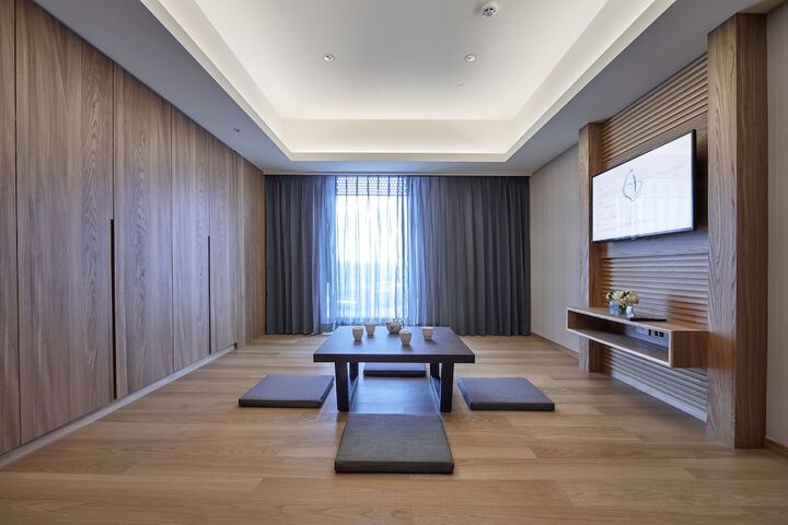 Room 15 of 120