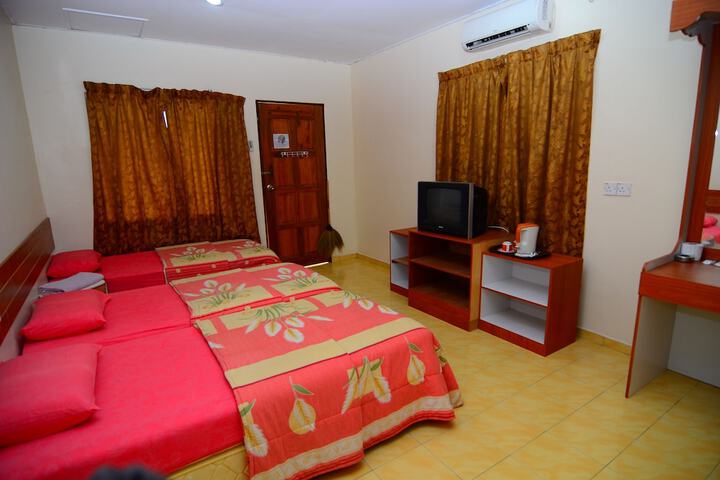 Room 14 of 64