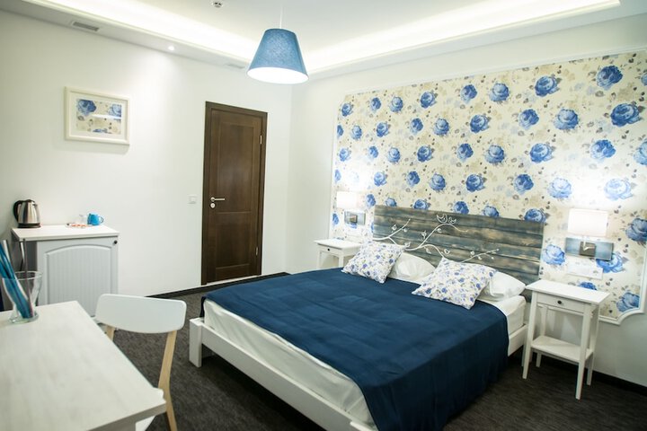 Room 4 of 55