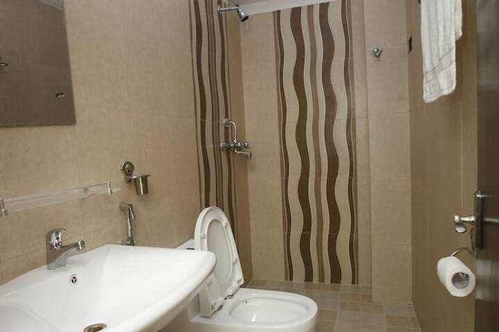 Room 17 of 25