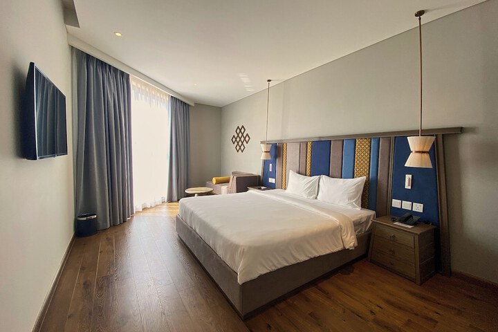 Room 33 of 130