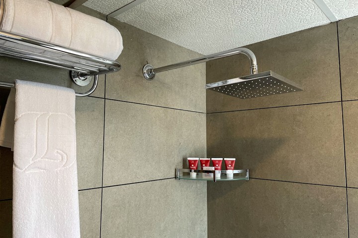 Room 8 of 20