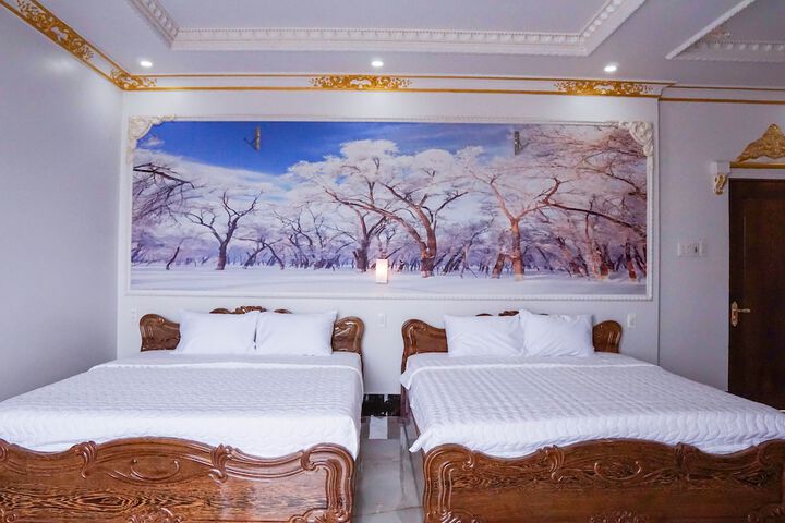 Room 3 of 47
