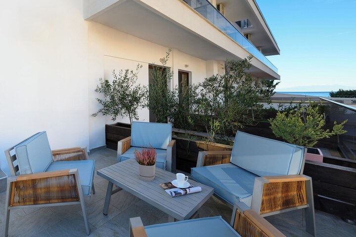 Terrace/Patio 71 of 107