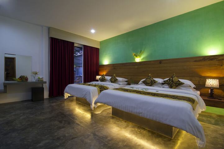 Room 8 of 70
