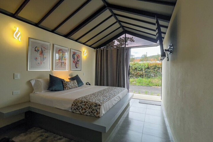 Room 14 of 63