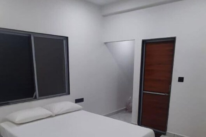 Room 2 of 3