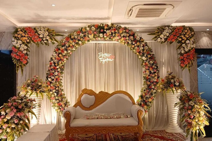 Ballroom/Hall 42 of 49