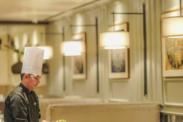 Dining 53 of 55