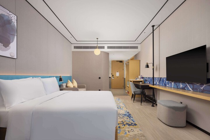 Room 33 of 57