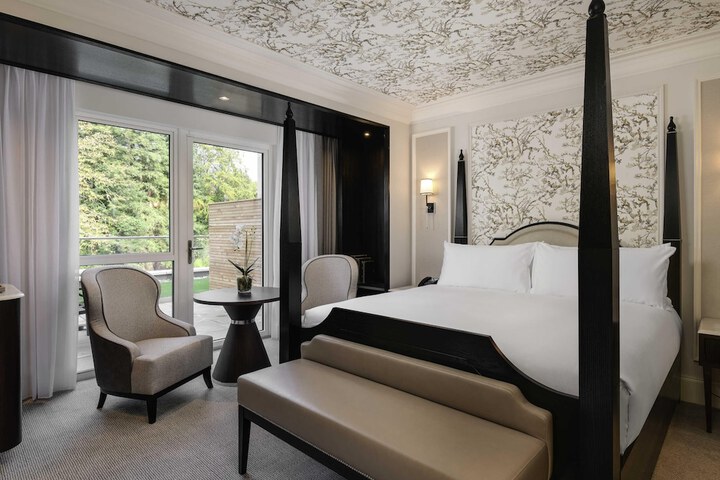 Room 43 of 188