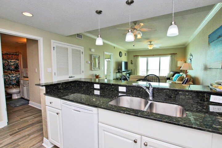 Crystal Shores West 805