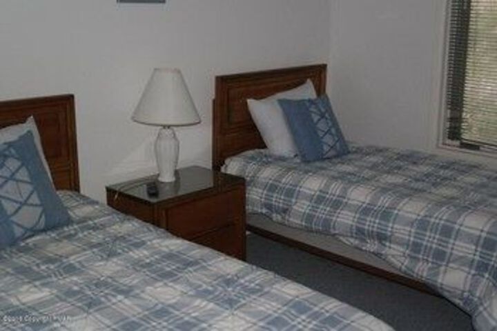 Room 18 of 39