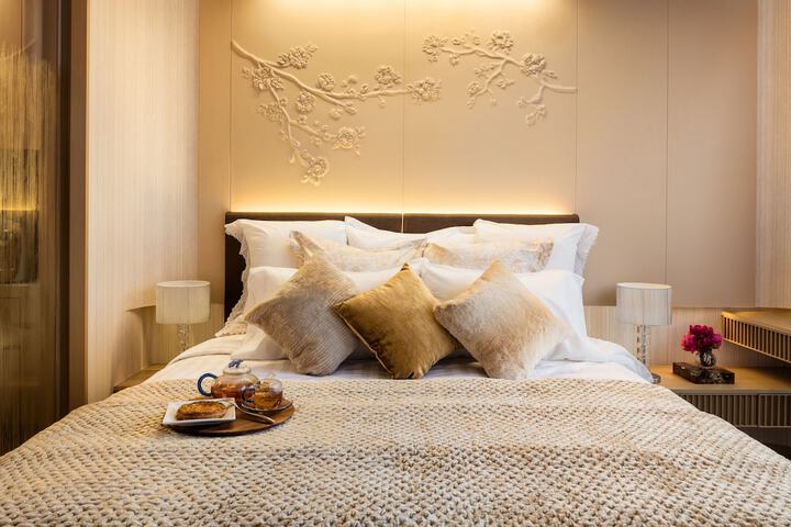 Room 5 of 38