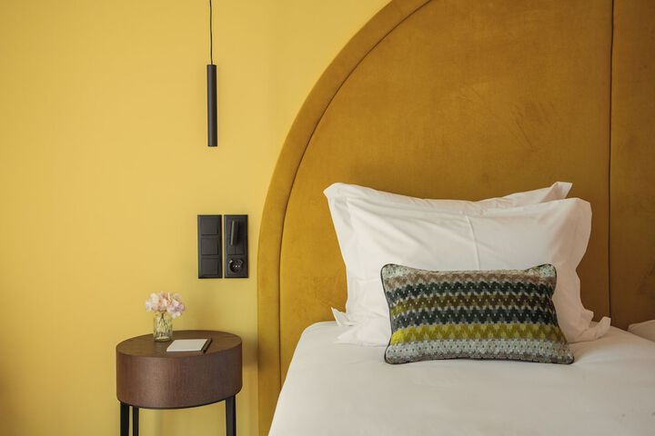 Room 9 of 26