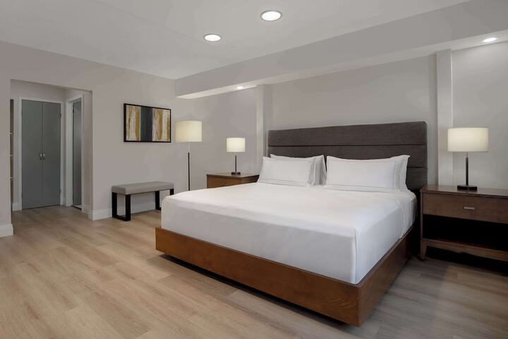Room 16 of 78
