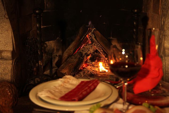 Dining 74 of 89