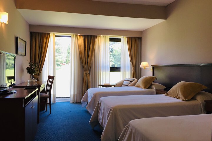 Room 9 of 29