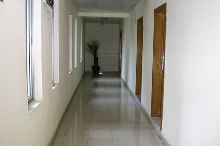 Ballroom/Hall 162 of 230