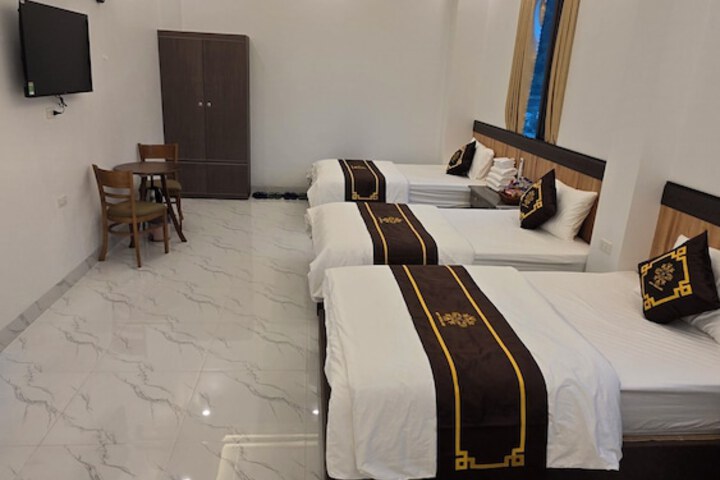Room 6 of 62