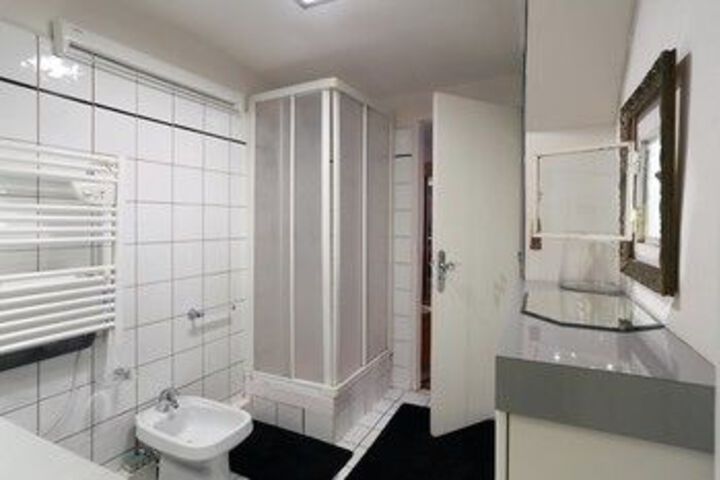 Room 19 of 168