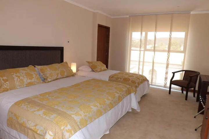 Room 3 of 20