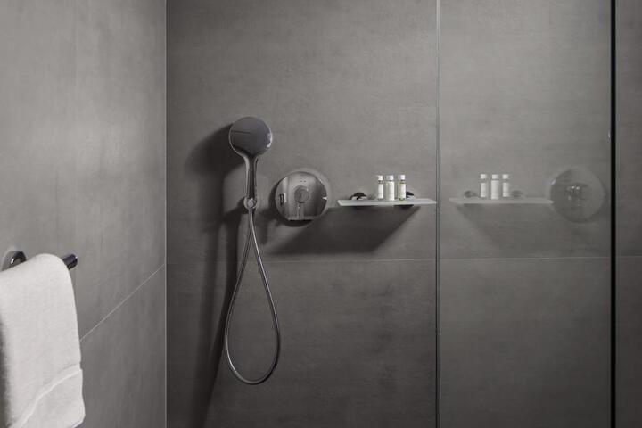 Room 68 of 82