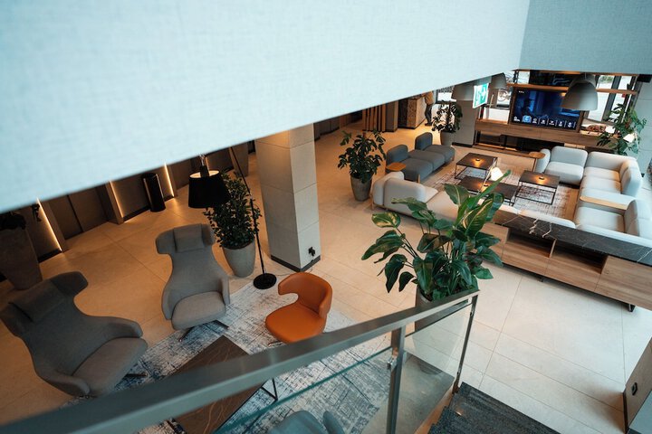 Guest Lobby
