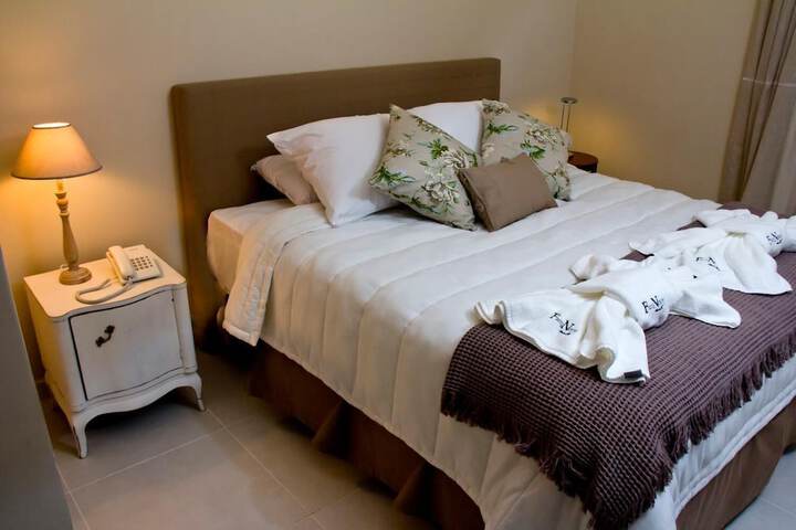 Room 3 of 27