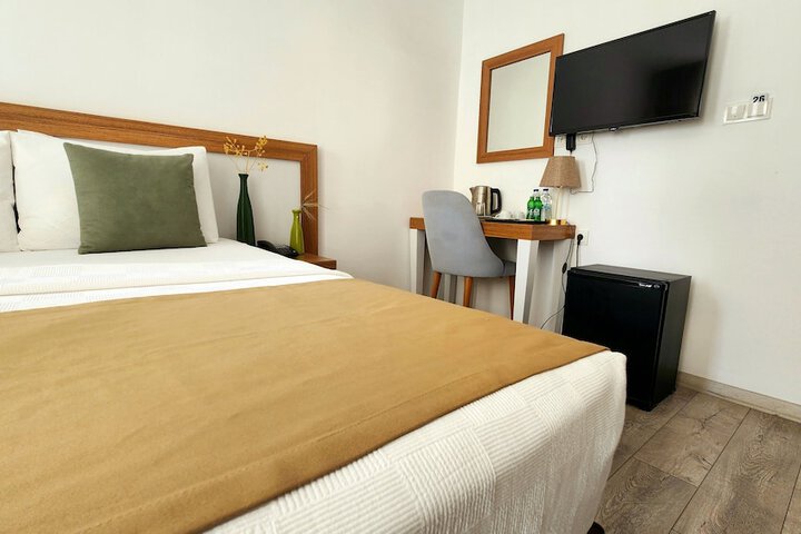Room 12 of 67