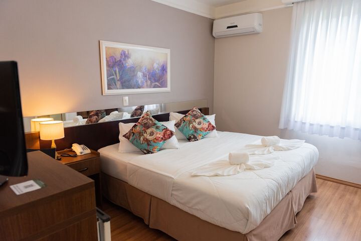Room 7 of 43
