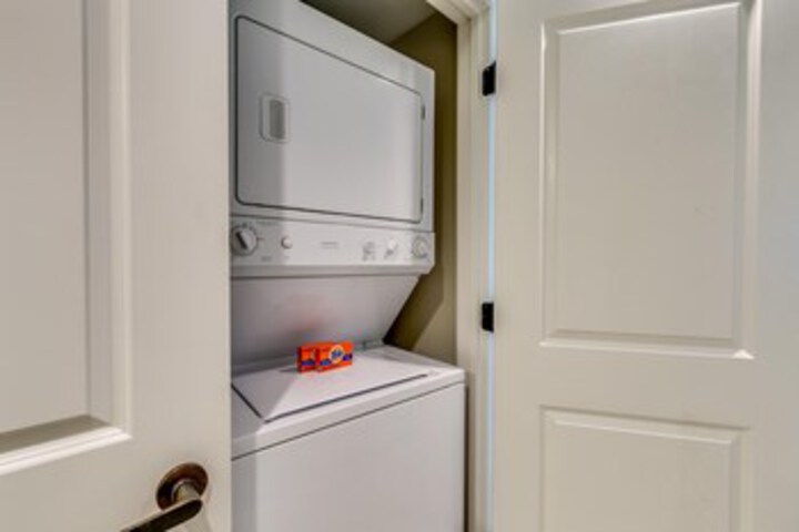 Laundry 40 of 81