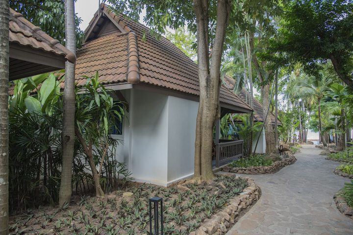 Hotel Exterior 136 of 155