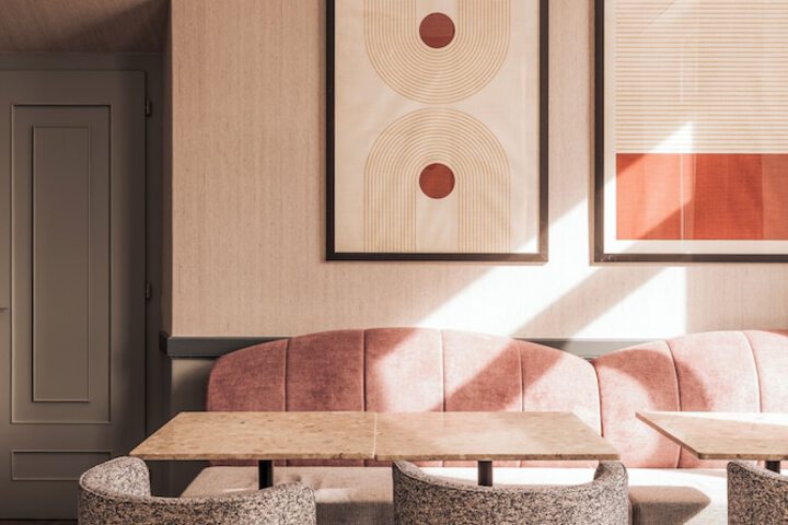 Lounge 67 of 78