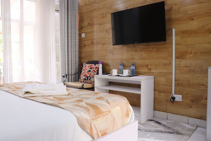 Room 8 of 60