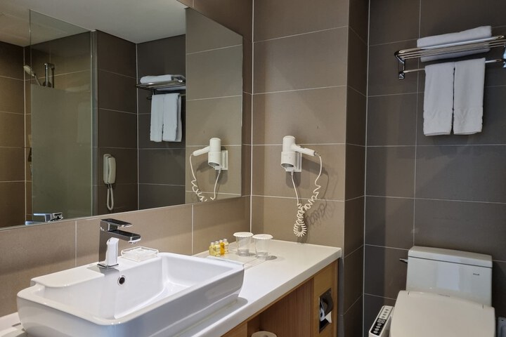 Clean Restrooms