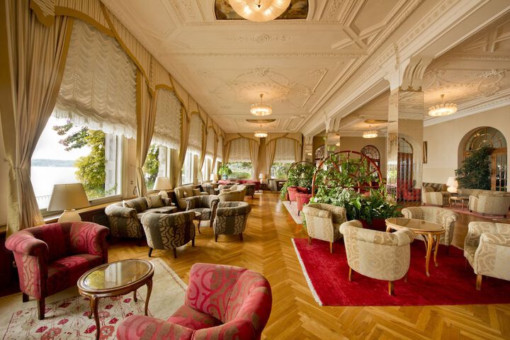 Hotel Lobby