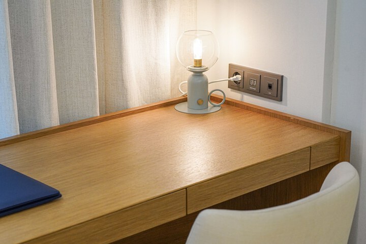 Room 13 of 76