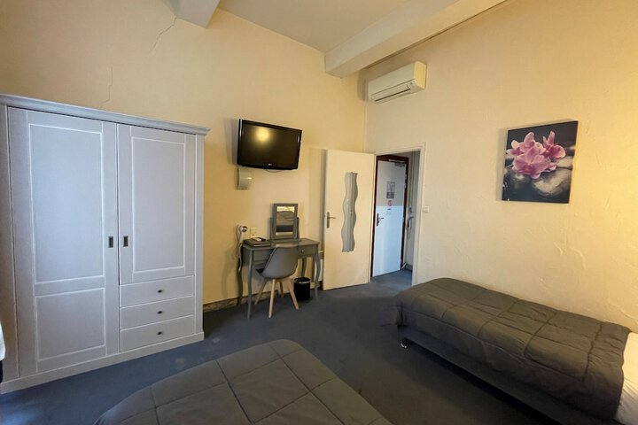Room 36 of 73