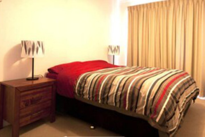 Room 3 of 12