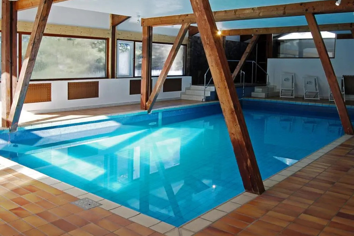 Pool 7 of 17