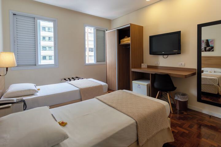 Room 5 of 43
